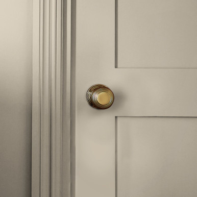 William Morris At Home Dried Seedhead Paint - 124280_DETAIL_DRIED SEEDHEAD_01.jpg