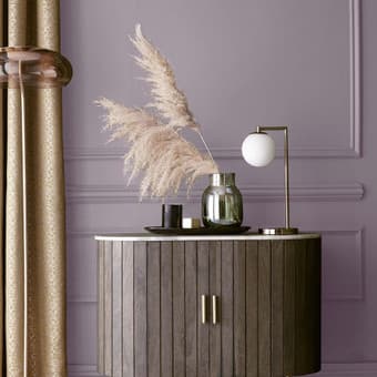 next light mauve paint