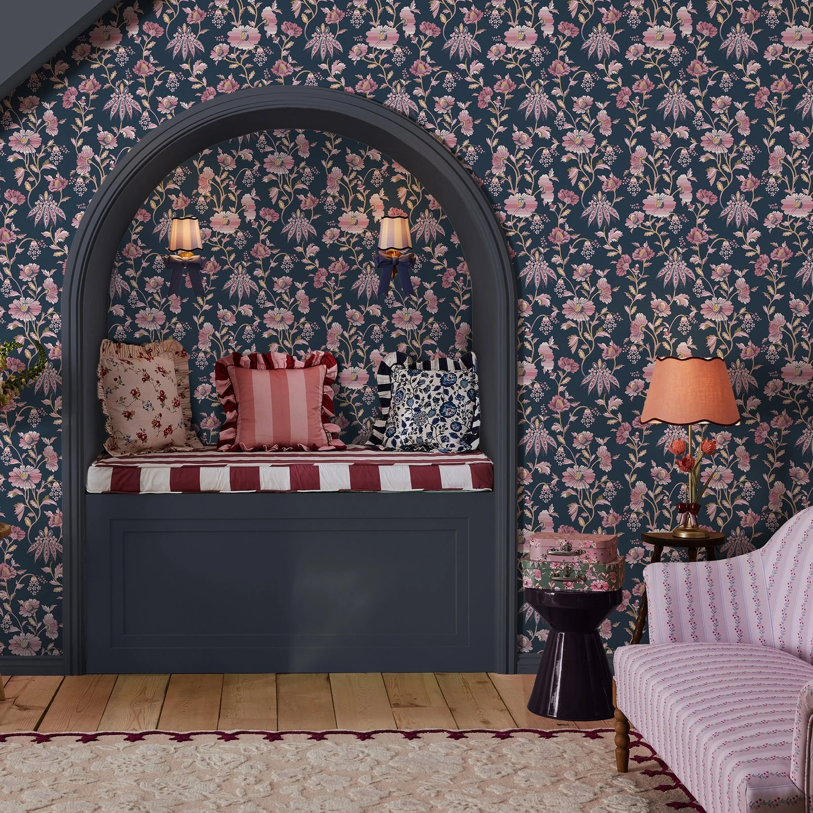 Cath Kidston Friendship Garden Navy Wallpaper