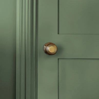 William Morris At Home Outstretch Paint - 124316_DETAIL_OUTSTRETCH_01.jpg