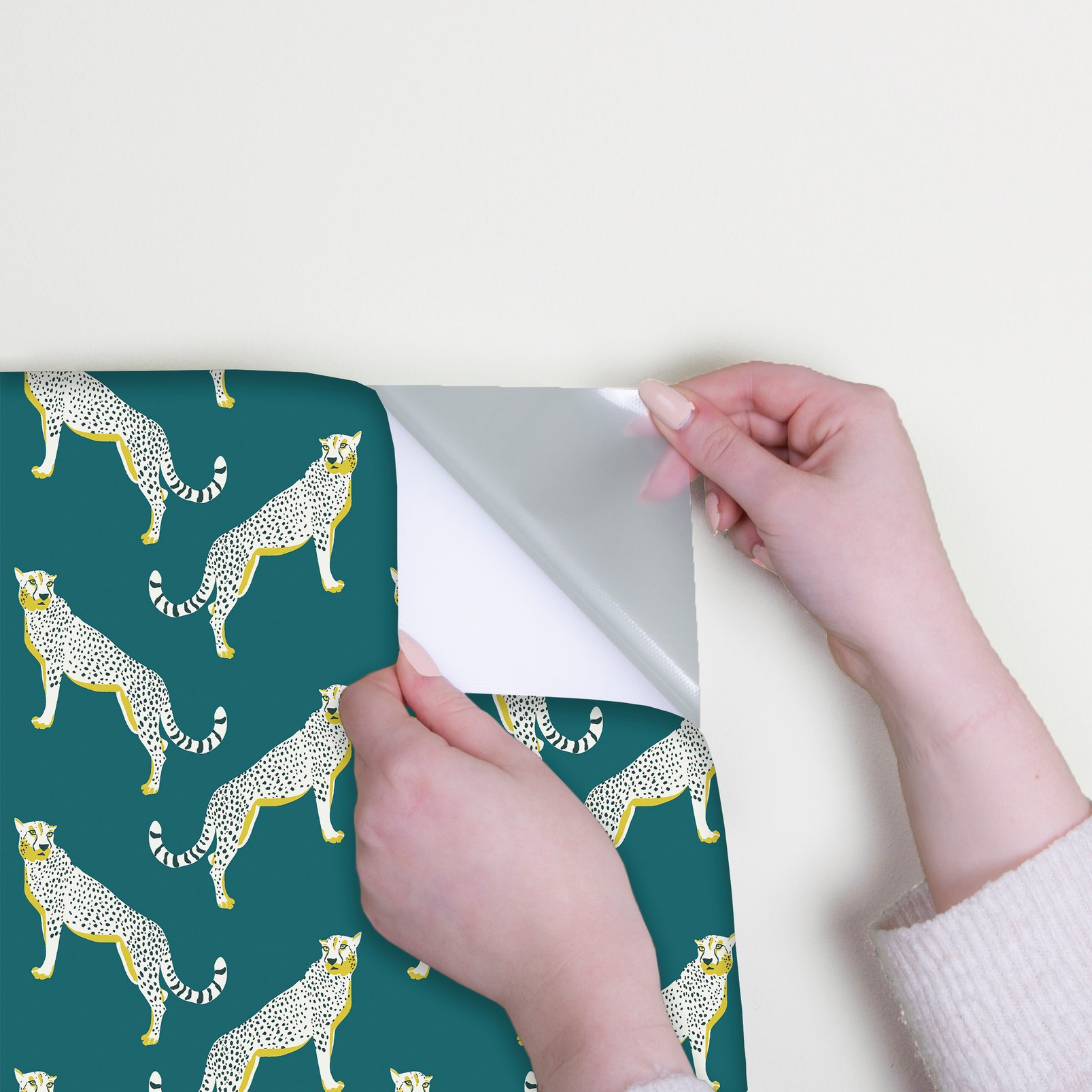 Nicole Miller Guepardo Peel & Stick Teal Wallpaper