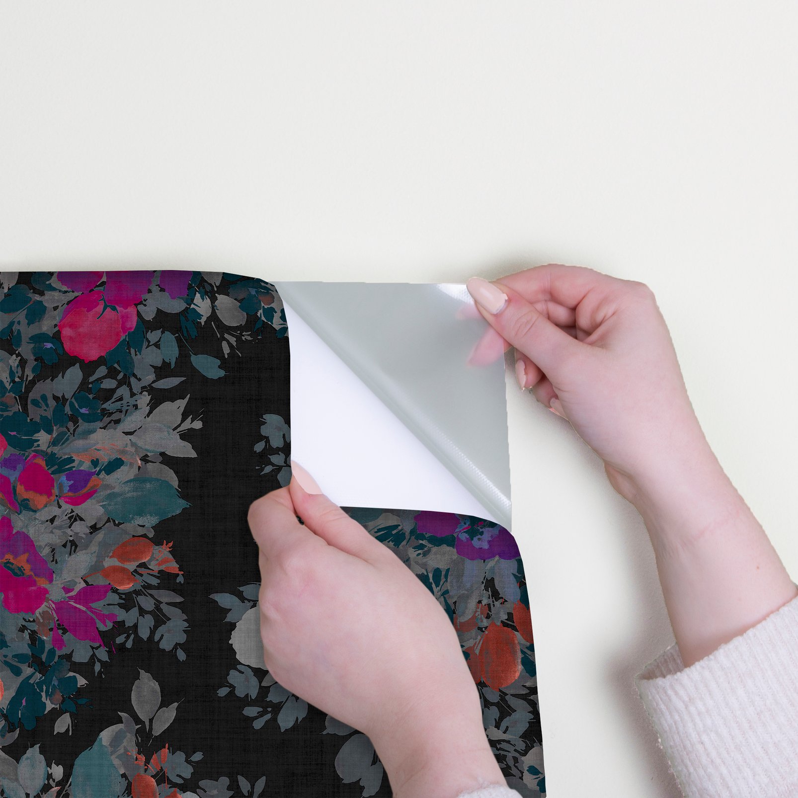 Nicole Miller Botanic Peel & Stick Black Wallpaper