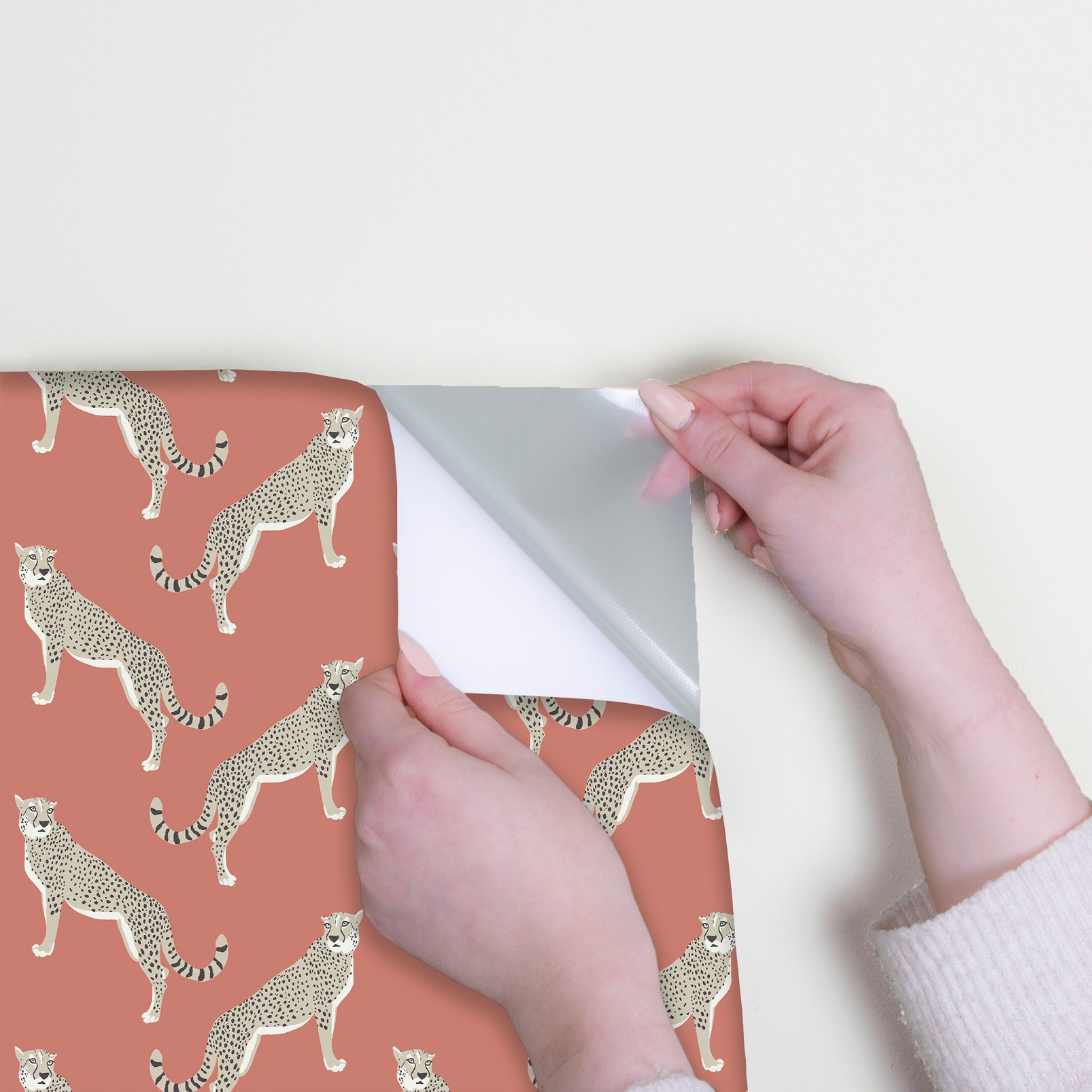 Nicole Miller Guepardo Peel & Stick Coral Wallpaper