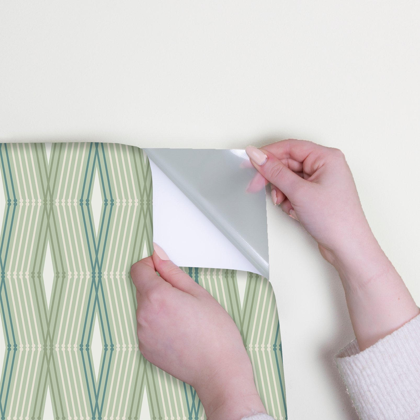 Nicole Miller Hard Edge Ogee Peel & Stick Sage Wallpaper
