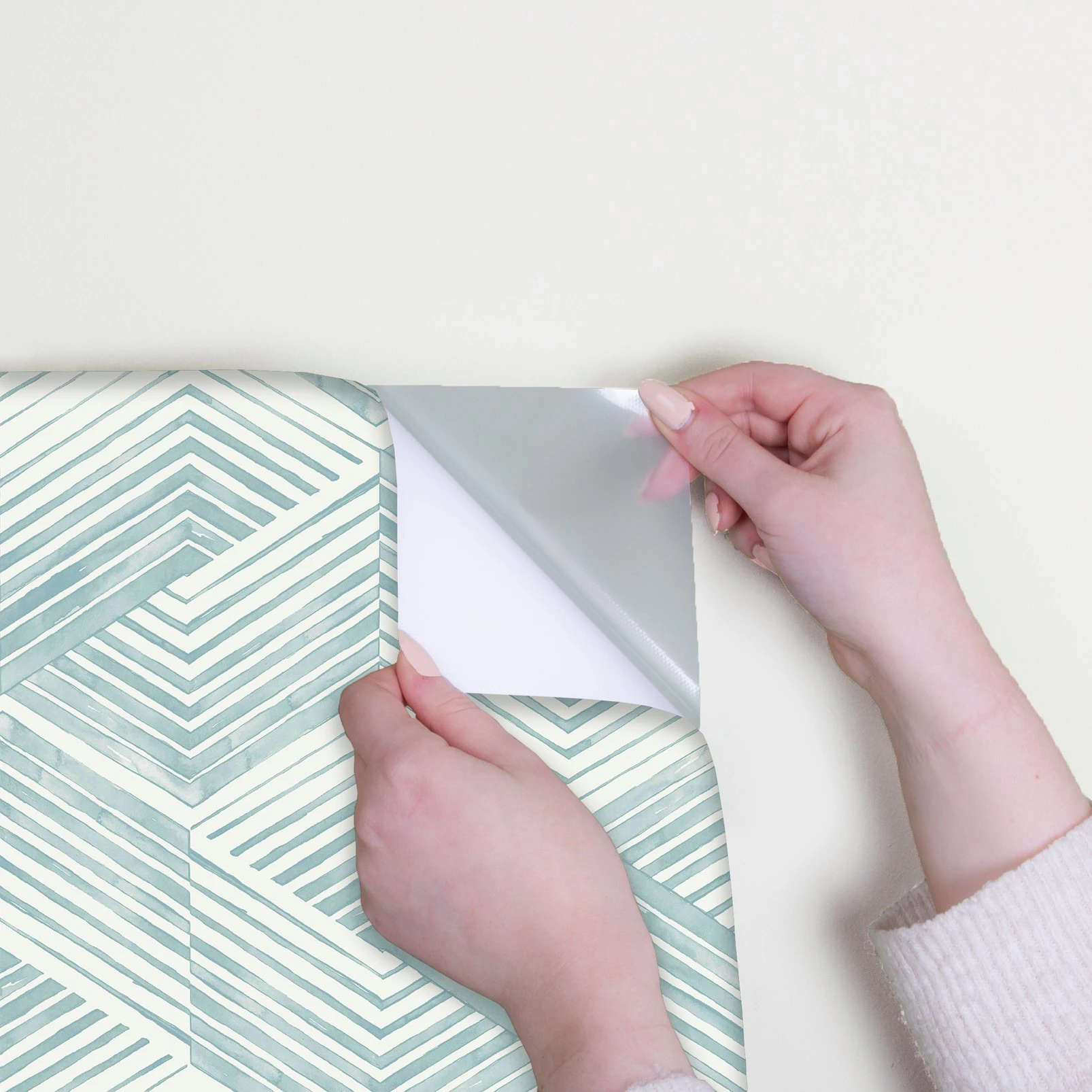 Nicole Miller Geo Movement Peel & Stick Chambray Wallpaper
