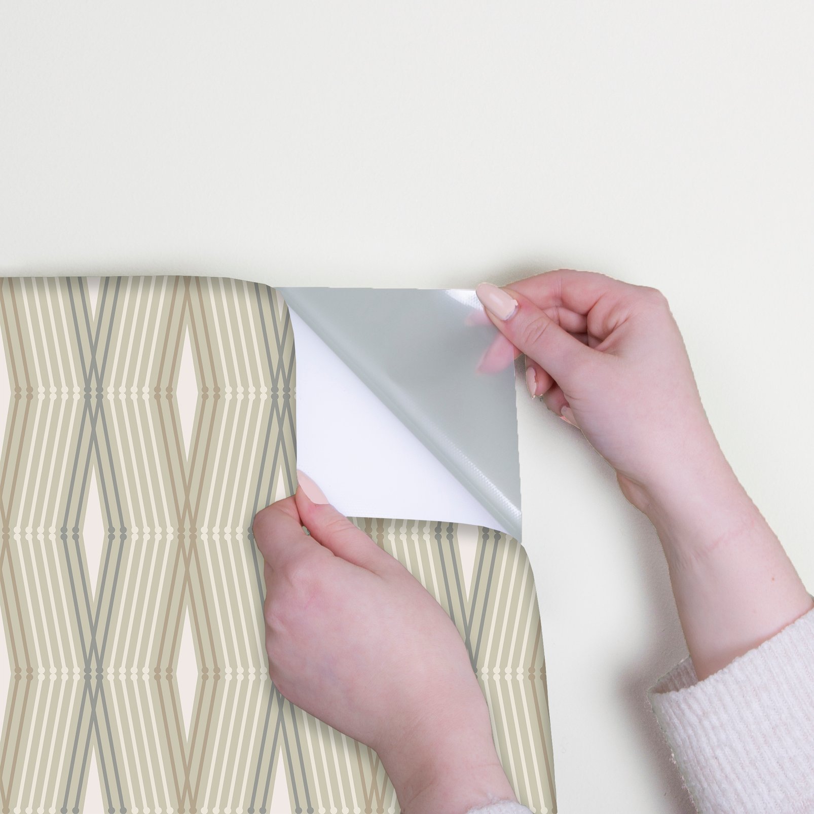 Nicole Miller Hard Edge Ogee Peel & Stick Twine Wallpaper