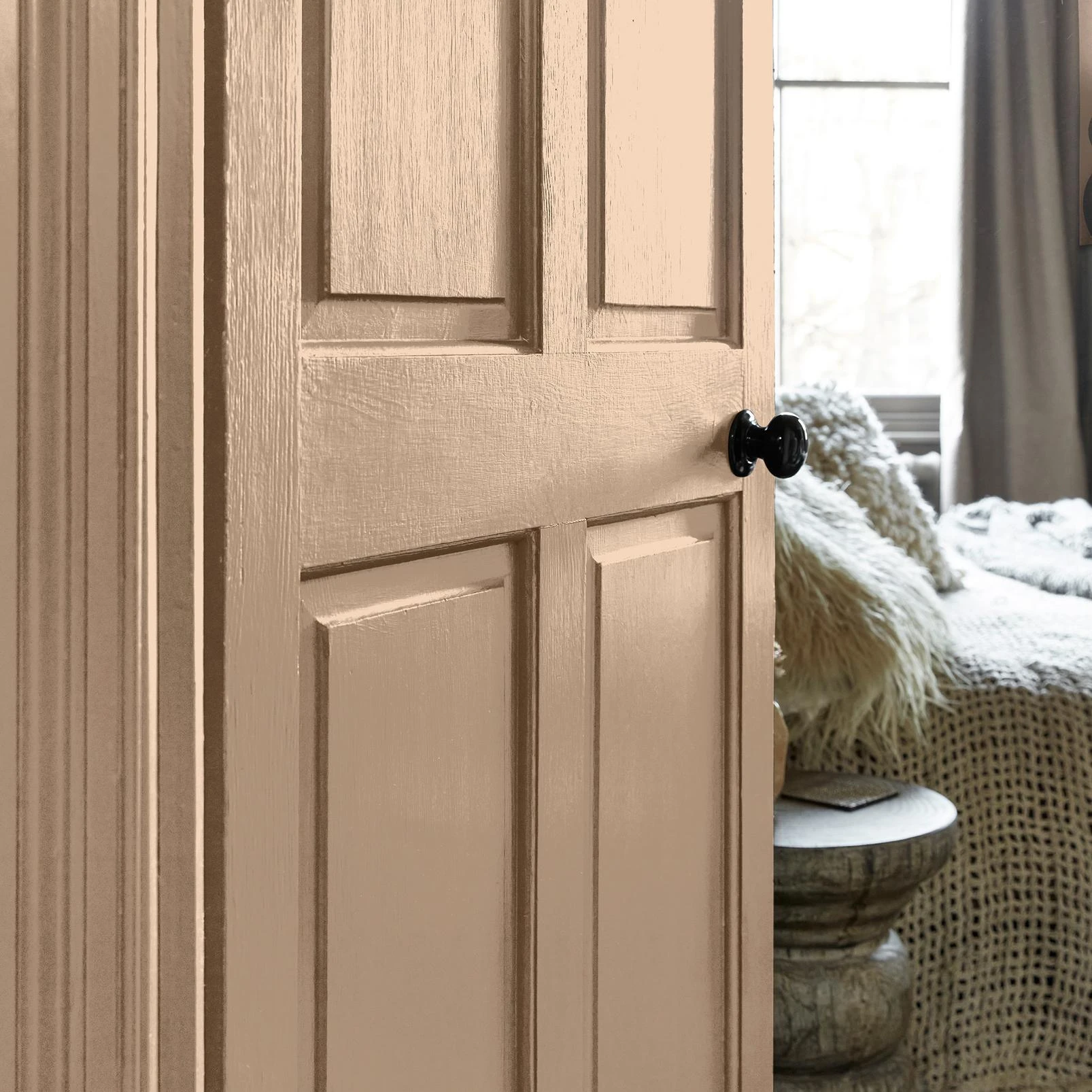 Abigail Ahern Monterey Blush Paint